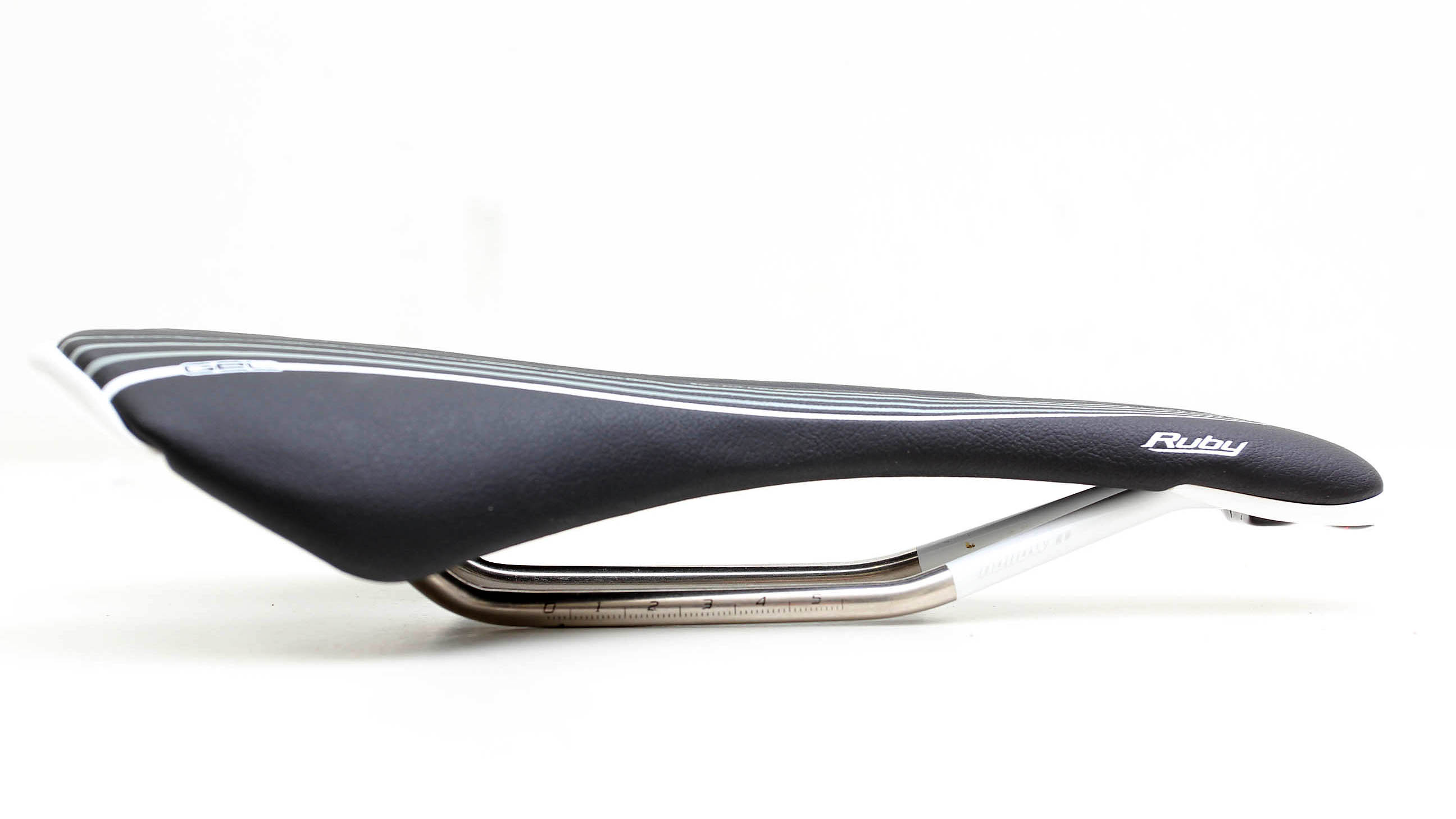 specialized expert saddle